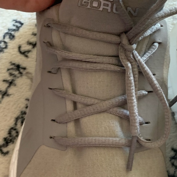 Skechers woman’s light gray Go Run runners style 14811 size 9 - Picture 9 of 12